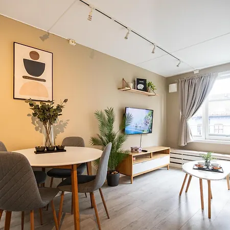 Ultracentral Duplex With Private Rooftop Terrace Apartmán