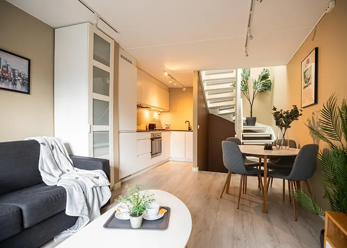 Ultracentral Duplex With Private Rooftop Terrace Апартаменты