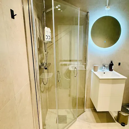 Ultracentral Duplex With Private Rooftop Terrace Leilighet *