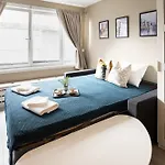 Ultracentral Duplex With Private Rooftop Terrace Апартаменты *